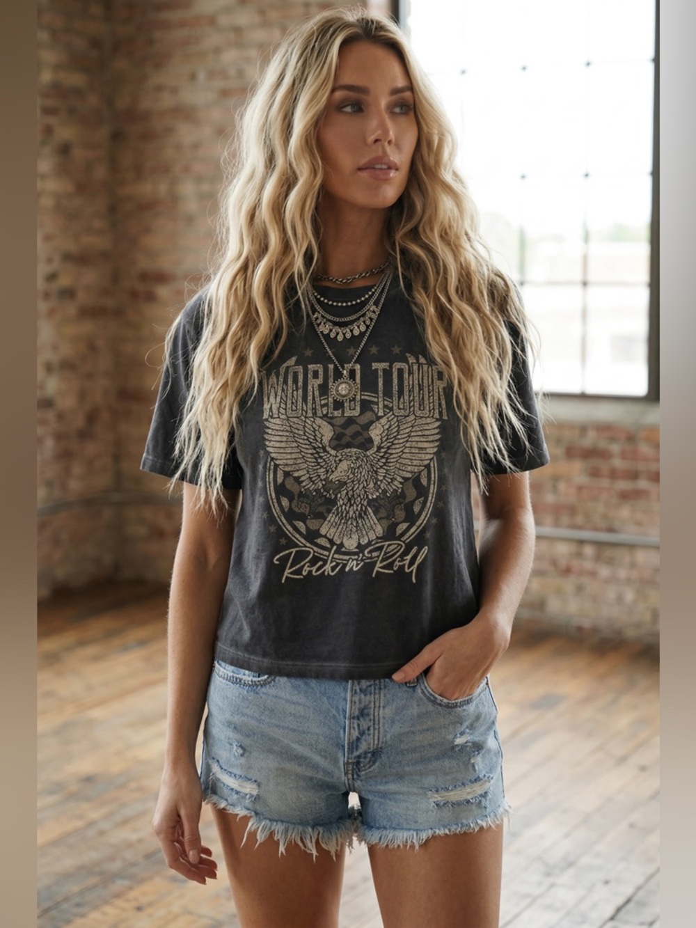 NWT Graphic World Tour Rock and Roll Washed Black Cropped Tee Crop Top T-Shirt - Picture 3 of 6